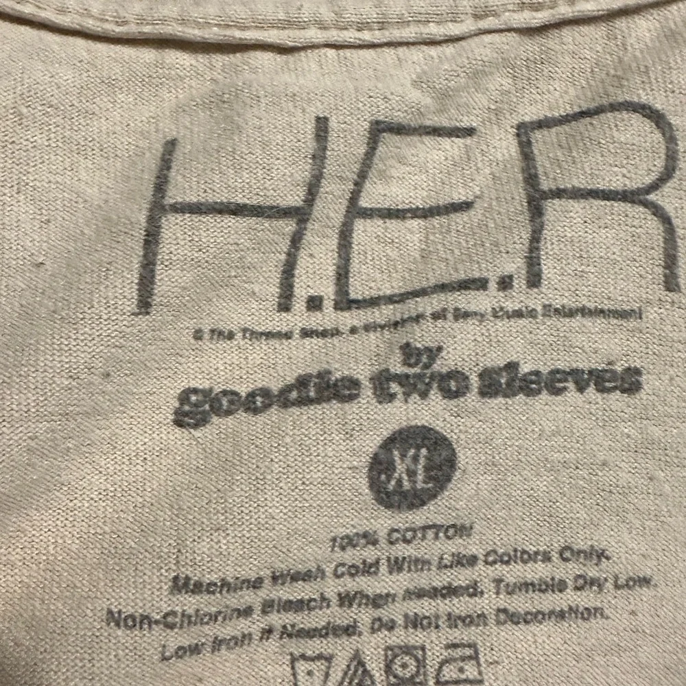 H.E.R. Tee - Picture 3 of 3